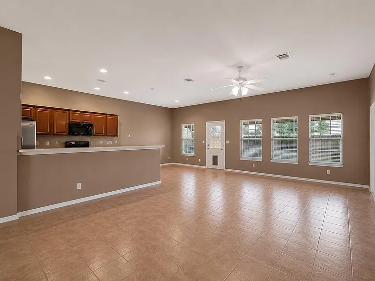 354 Camelia Pkwy — Photo 11