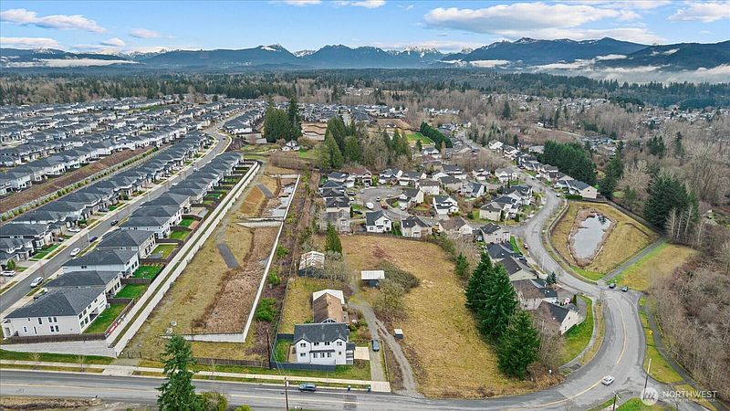 2nd image of 136 XX 191st Avenue