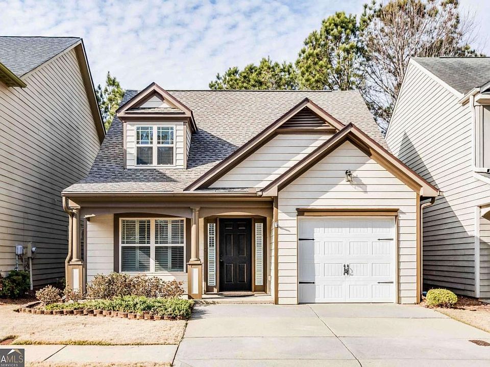 1st image of 316 Pin Oak Ave