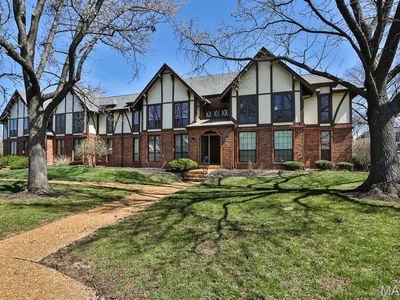 917 Claytonbrook Dr APT 4, Ballwin, MO, 63011