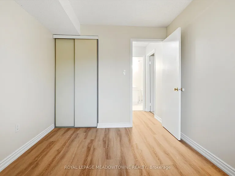 3835 Lake Shore Blvd W #207 — Photo 13