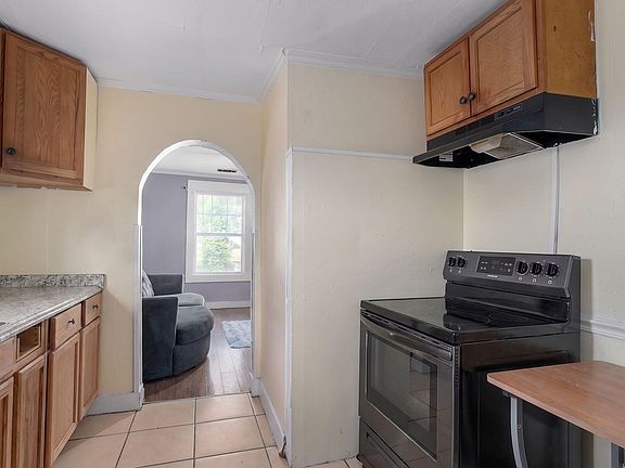 4th image of 612 N Park Avenue