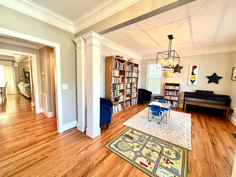 1901 Forest Ln — Photo 23