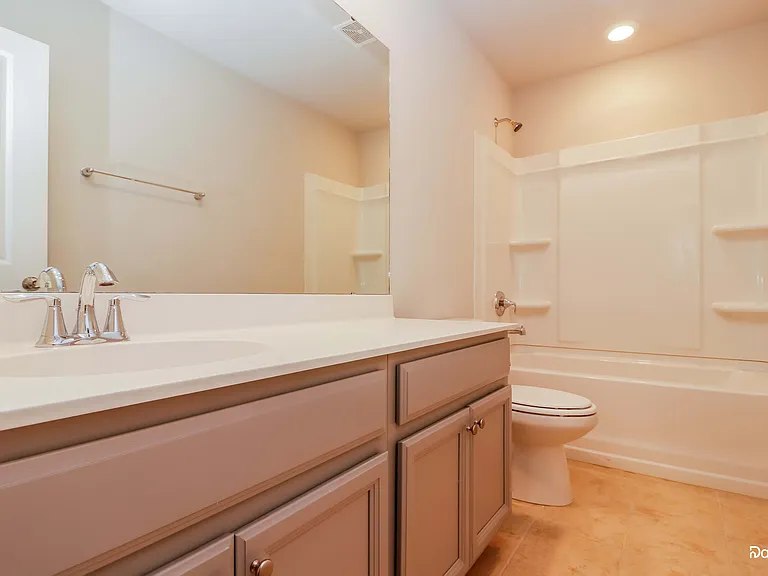 221 Sugarberry Ln — Photo 10