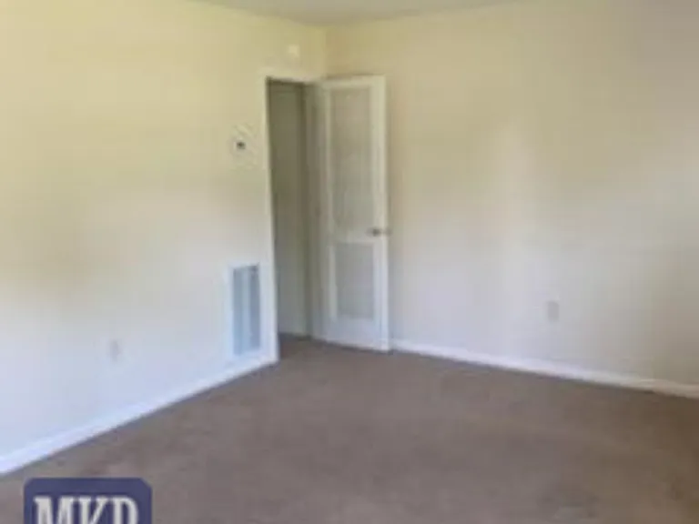 526 Albemarle Ave SE — Photo 5
