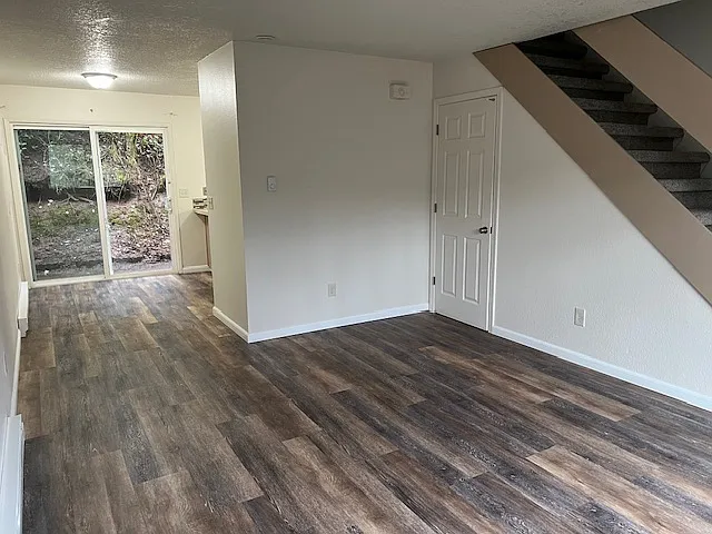 Hillside Townhouses - 3356 — Photo 3