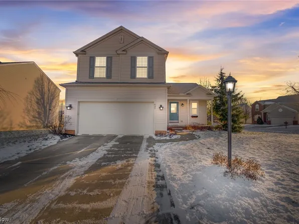 437 Carrington Ln, Broadview Heights, OH 44147