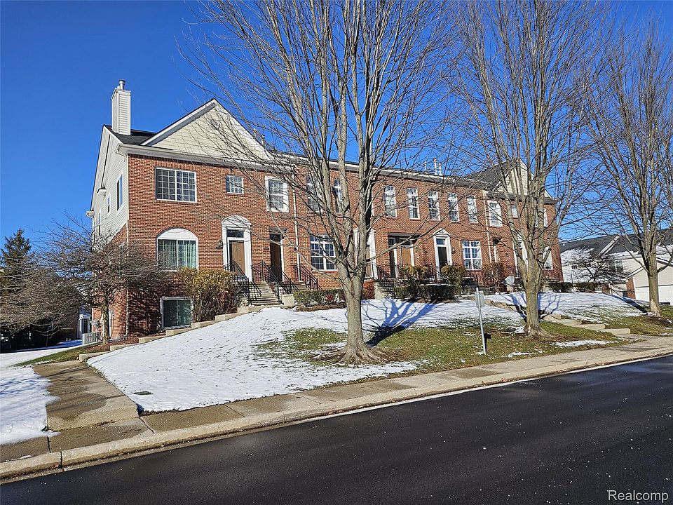 1st image of 42627 Park Crescent Dr #36