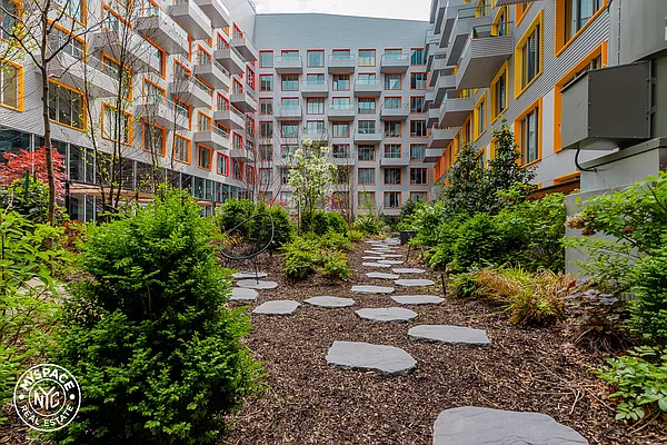 Rented by The KCI Group | media 33