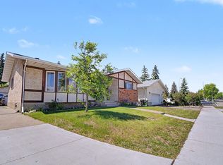 16608 109th St NW, Edmonton, AB T5X 1W9