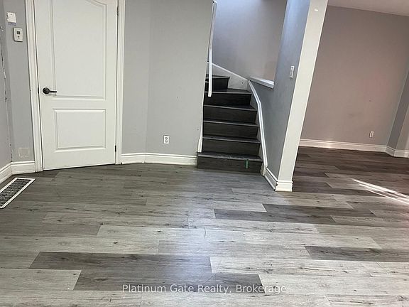 3rd image of 108 Courtleigh Sq