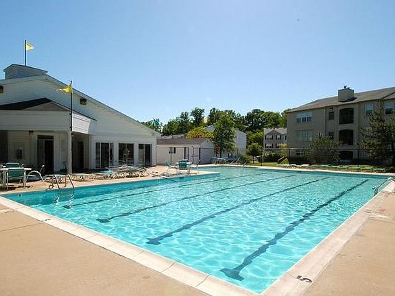 2nd image of 20 Amberstone Ct APT I