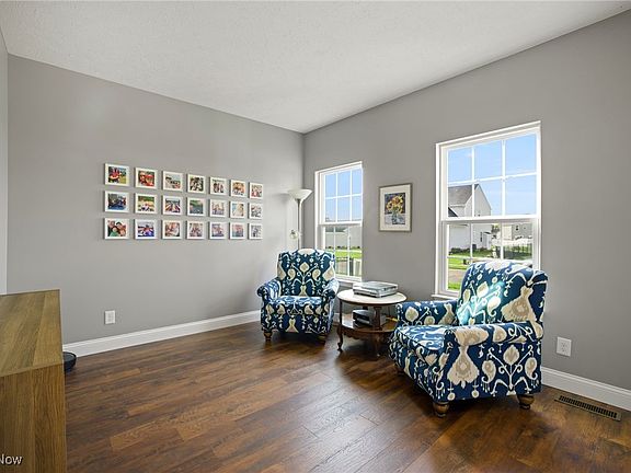 3rd image of 4662 Briar Hill Dr