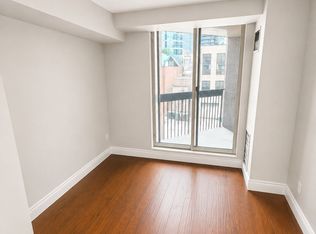 633 Bay St #301, Toronto, ON M5G 2G4