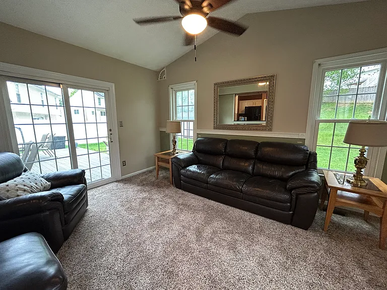 215 Hitching Post Dr — Photo 10