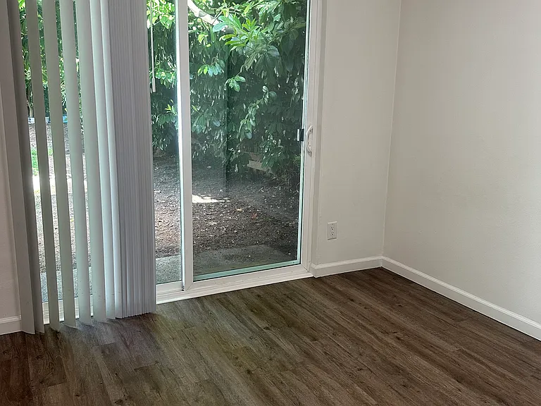 16607 Benson Rd S — Photo 16