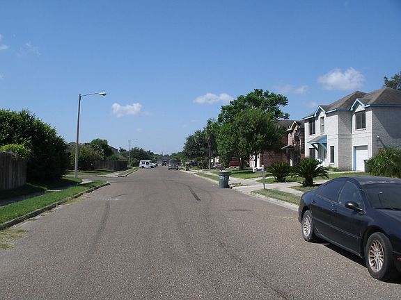 4th image of 3201 N San Antonio Ave