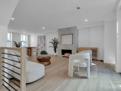 67-71 W Cedar St #1, Boston, MA, 02114