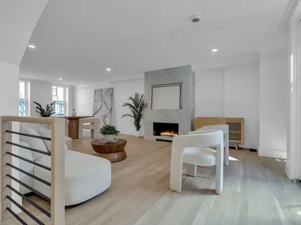 67-71 W Cedar St #1, Boston, MA 02114