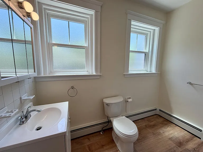 1010 Cambridge St — Photo 14