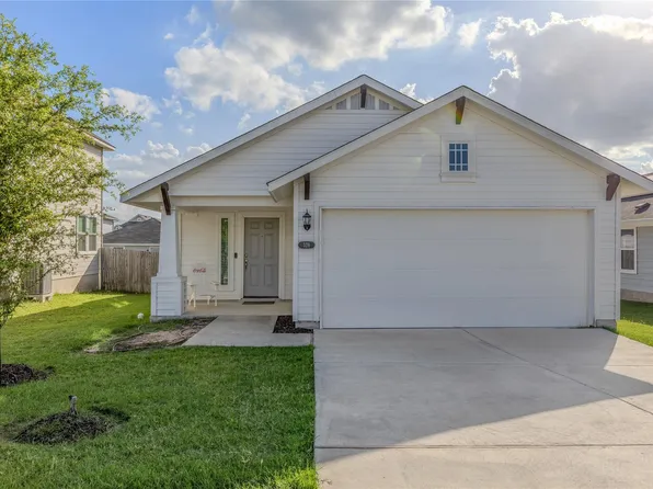328 Black Opal Dr, Jarrell, TX 76537
