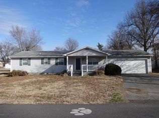 706 Maple St, Lamar, MO 64759