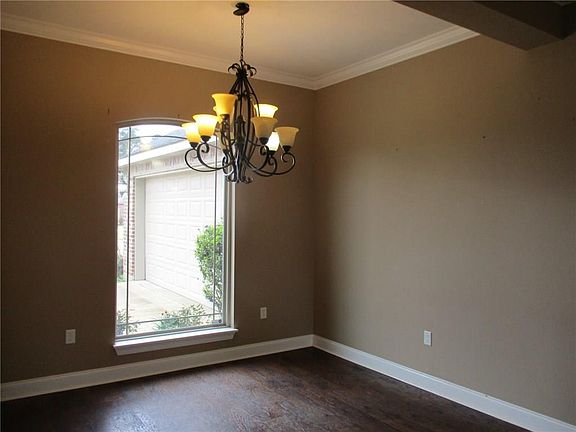5th image of 115 Clubhouse Dr