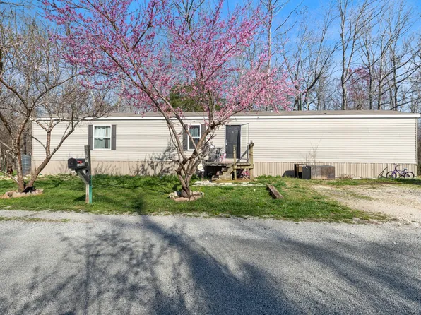 173 Lone Oak Ln, Camden, TN 38320