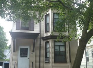 565-565R E 6th St, South Boston, MA 02127