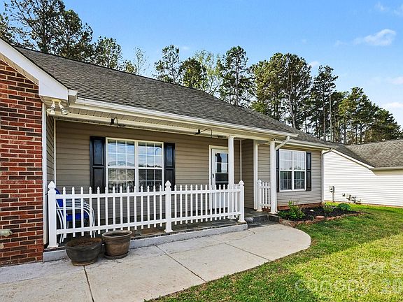 3rd image of 1117 Landen Chase Dr