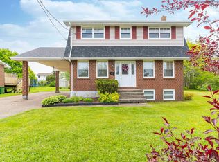 140 Flagstone Dr, Halifax, NS B2V 1Z8
