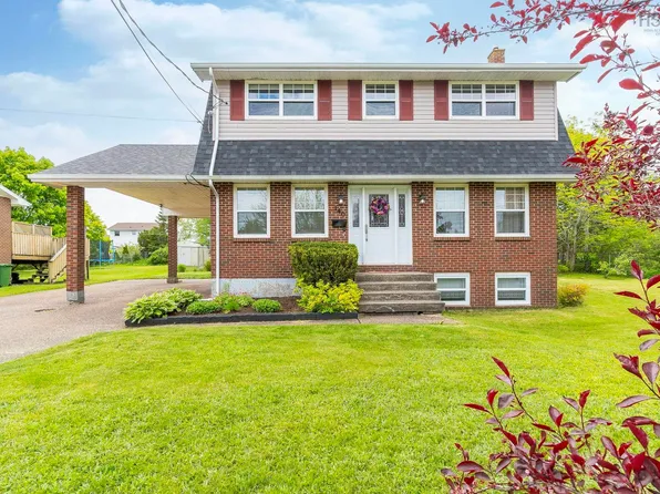 140 Flagstone Dr, Halifax, NS B2V 1Z8