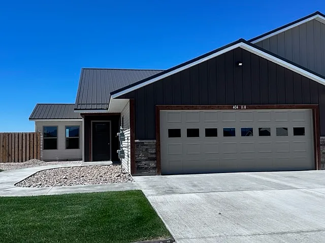 404 W Walnut Ct E #11A — Photo 1