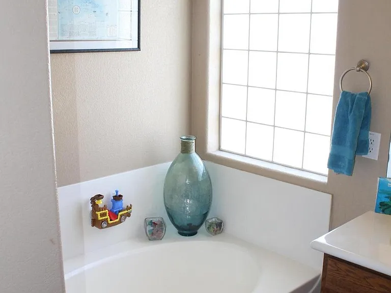 2421 W Silver Sage Ln — Photo 18