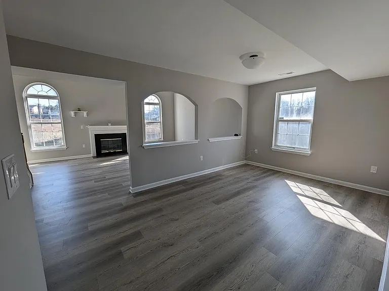 5861 Riverside Dr — Photo 5