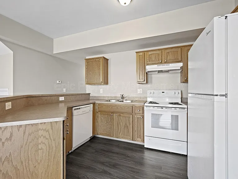 14138 Webster Dr — Photo 1