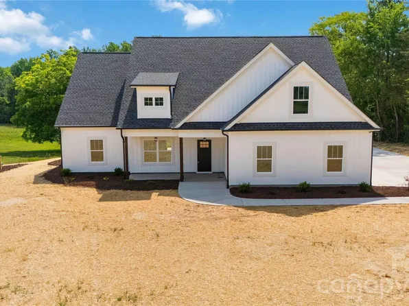 352 Adams Rd, Clover, SC 29710