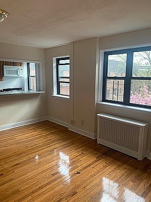 1st image of 3070 29th St Floor 1