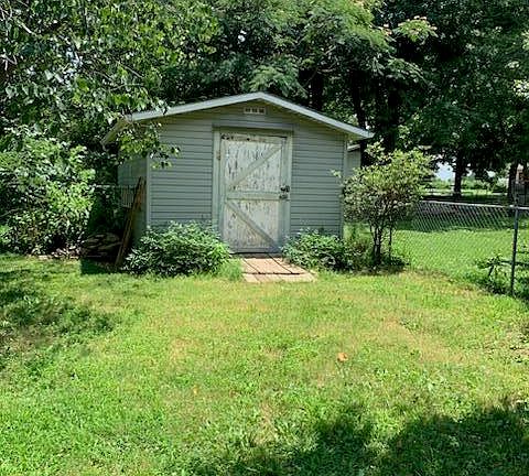 4th image of 207 Kay Avenue