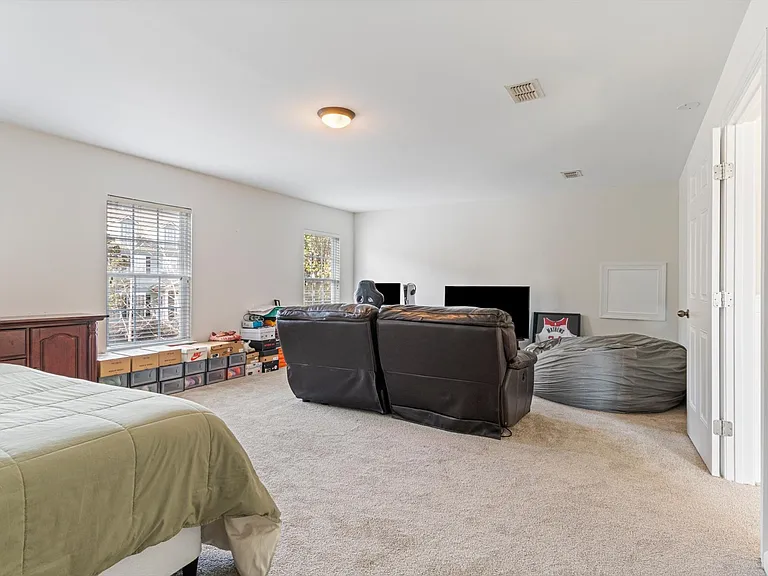614 Patriot Ln — Photo 31