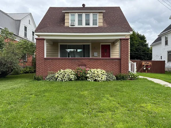 411 Dawson St, Sault Sainte Marie, MI 49783