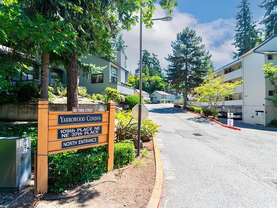 Yarrowood Condominium Commnunity