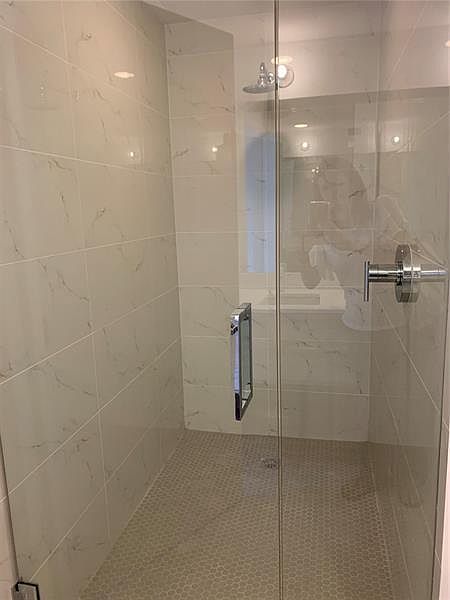 1st image of 16385 Biscayne Blvd Unit 402