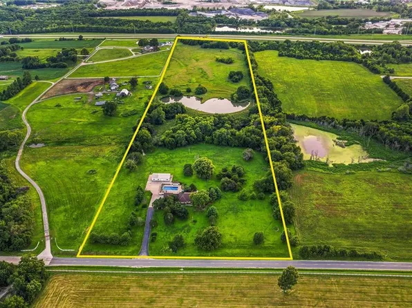 24960 Metcalf Rd, Louisburg, KS 66053