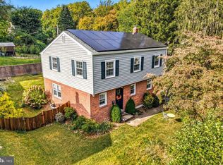 909 Glenroy Rd, Philadelphia, PA 19128