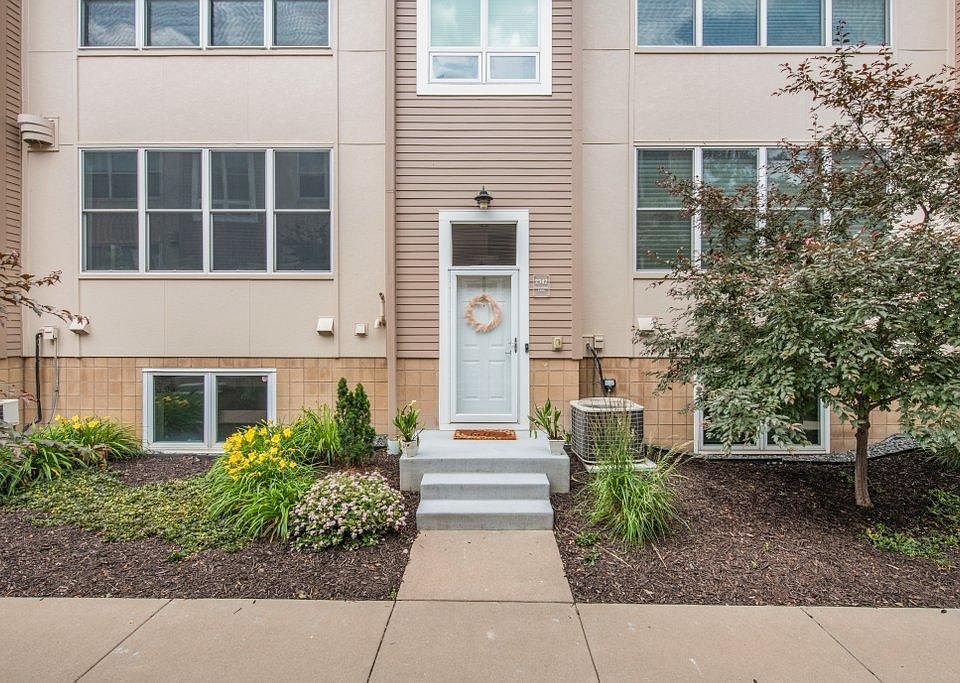 1st image of 2342 River Pointe Cir
