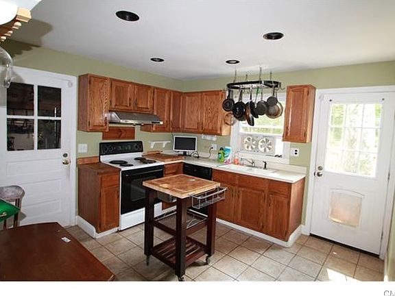 2nd image of 430 Shelton Ave