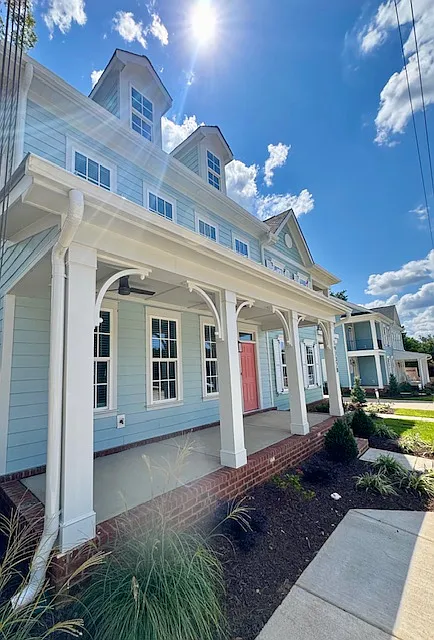 3 bed, 2.5 bath, 1974 sqft, $3,100 — Photo 3