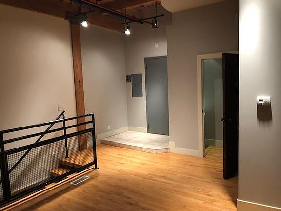 2nd image of 533 Columbia Ave APT 168
