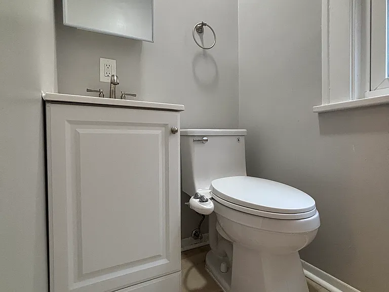 7227 Whipple St — Photo 29